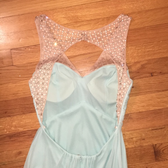 Prom dress - Picture 3 of 6